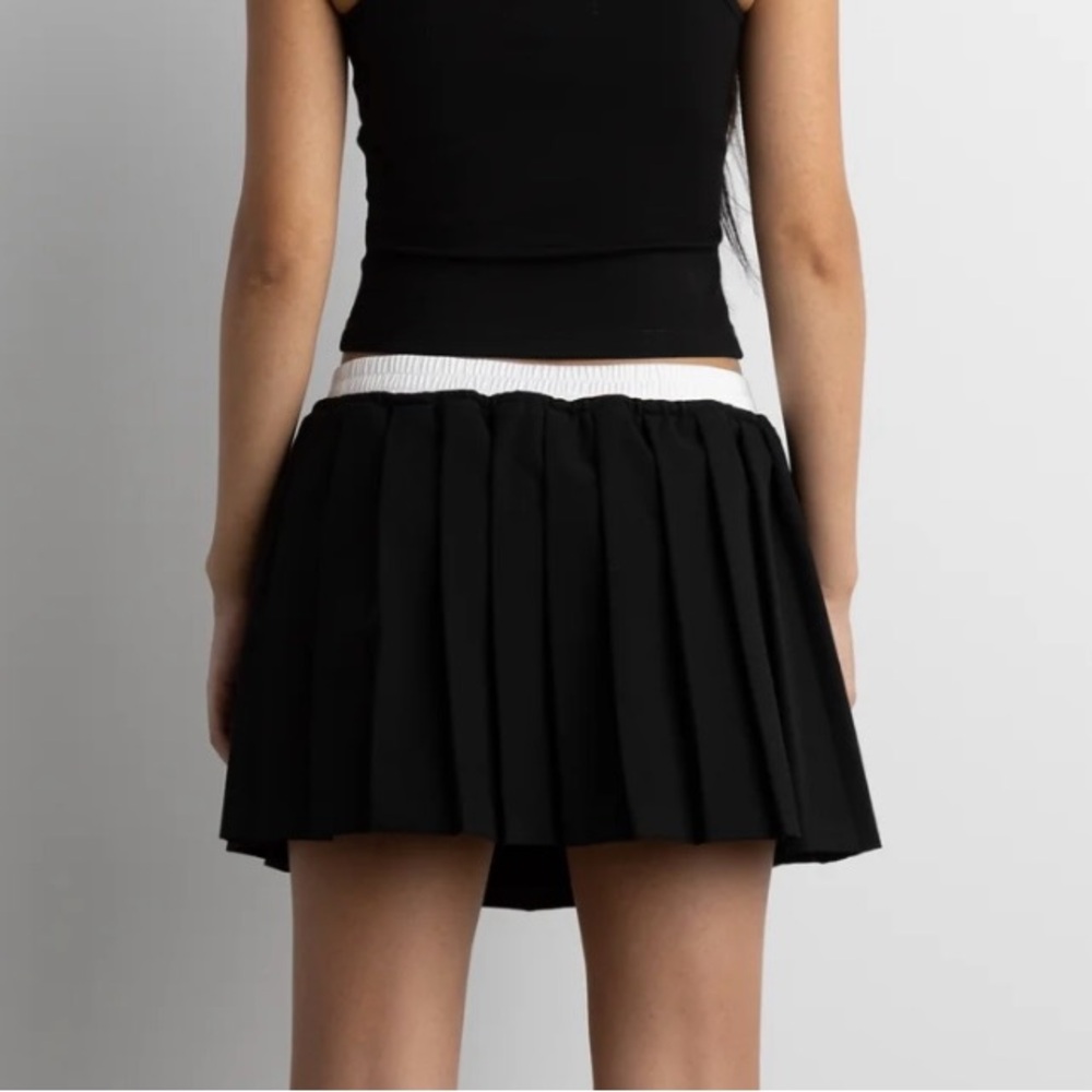 Oak + Fort skirt. Large. Black. NWT. - Picture 2 of 8